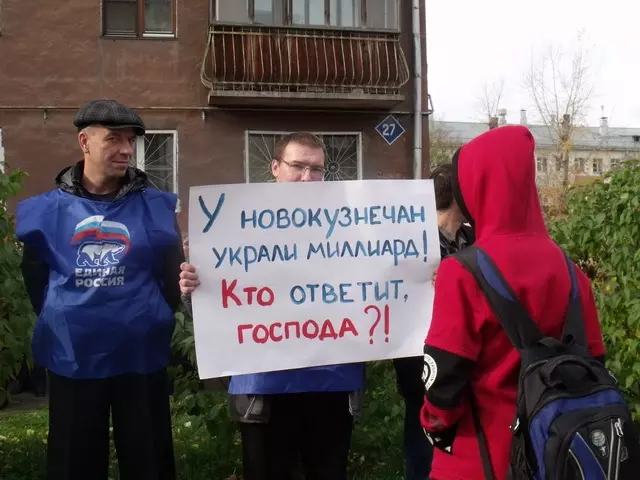 Фото: В Кемерове прошел митинг против жуликов и воров 10