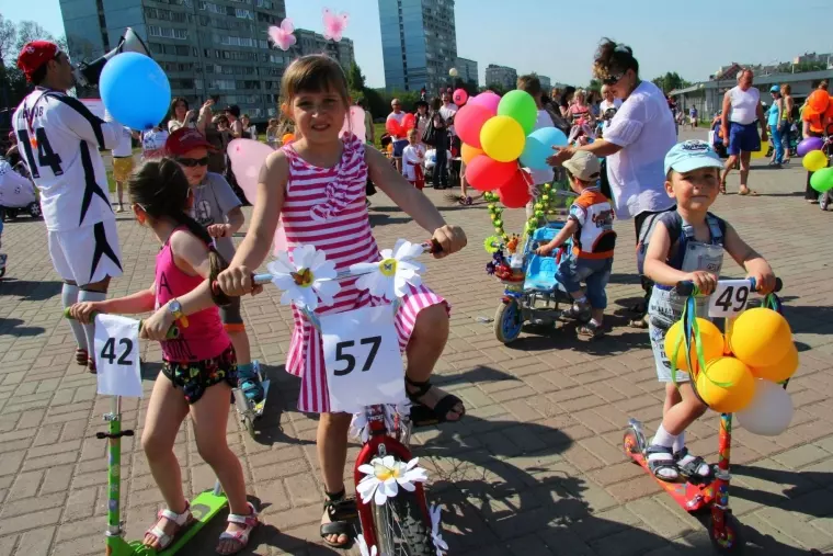 Фото: В Кемерове прошел конкурс детских колясок 3