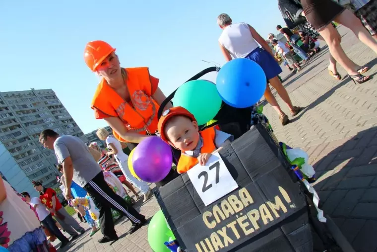 Фото: В Кемерове прошел конкурс детских колясок 4