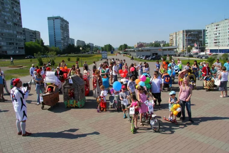 Фото: В Кемерове прошел конкурс детских колясок 5