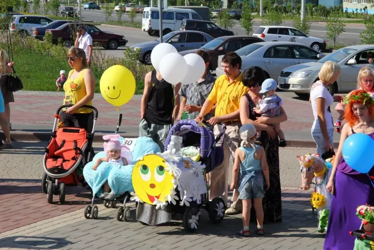 Фото: В Кемерове прошел конкурс детских колясок 14