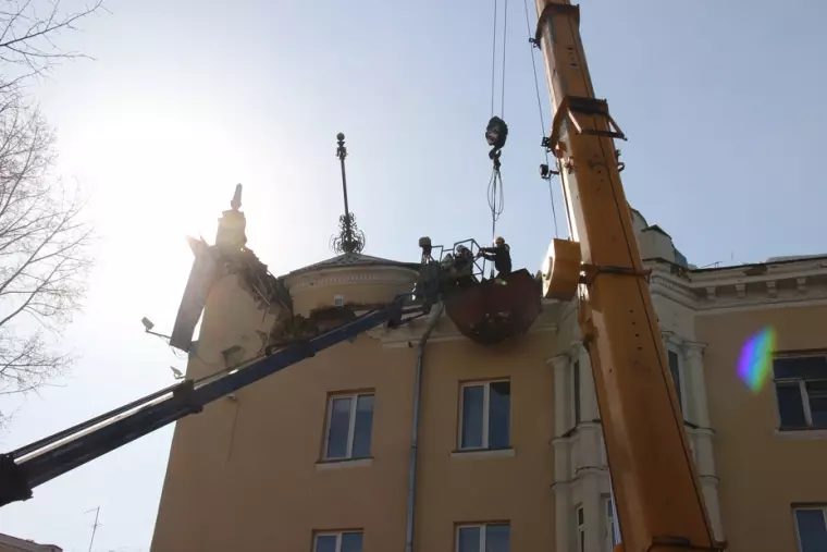 Фото: Обрушение башни на крыше в Кемерове 8