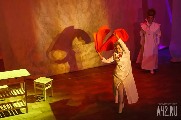 Фото: Театральная клиника 4