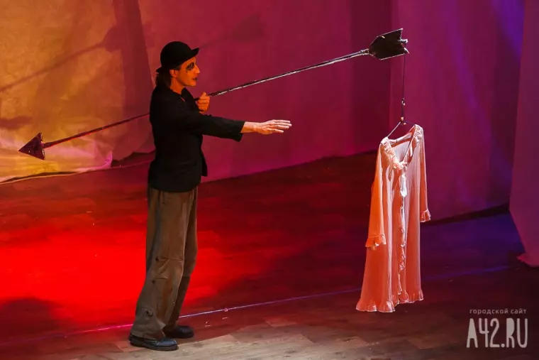 Фото: Театральная клиника 12