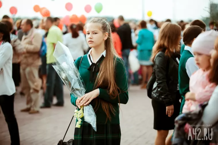 Фото: Первое сентября в кемеровских школах  3