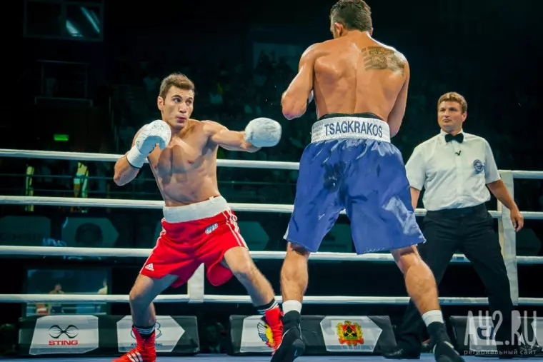Фото: AIBA Pro Boxing в Кемерове. Раунд второй 1