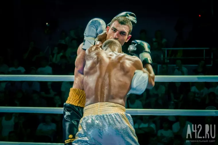 Фото: AIBA Pro Boxing в Кемерове. Раунд второй 3