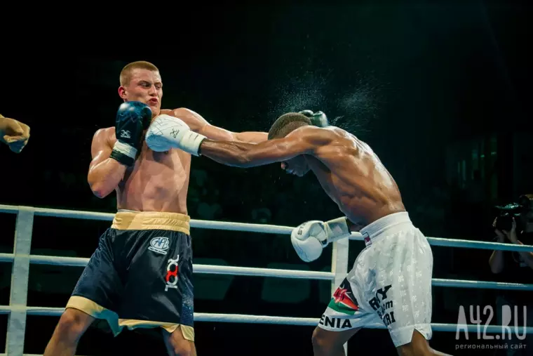 Фото: AIBA Pro Boxing в Кемерове. Раунд второй 5