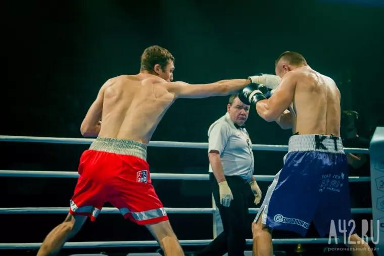 Фото: AIBA Pro Boxing в Кемерове. Раунд второй 7