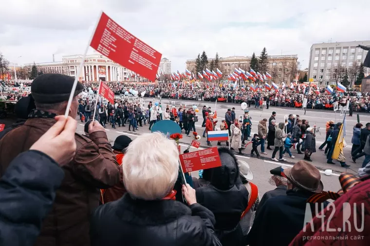 Фото: Шествие «Бессмертного полка» в Кемерове  30