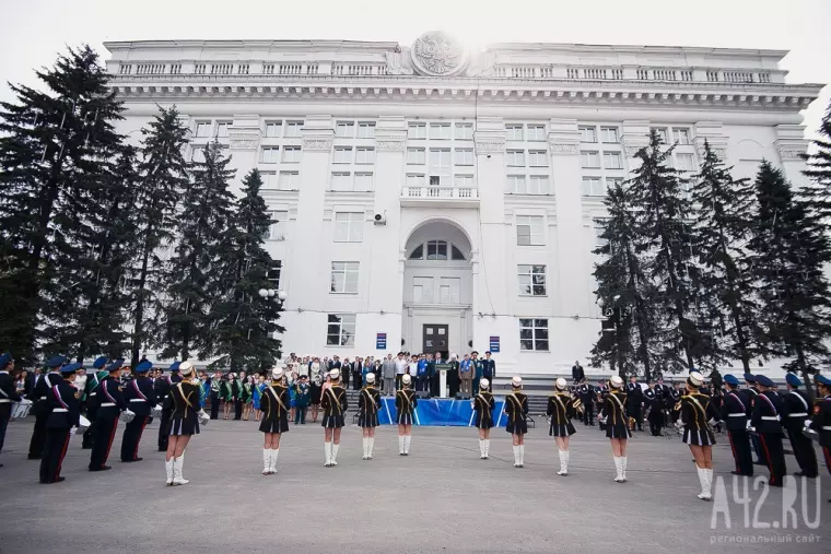 Фото: В Кемерове состоялся выпуск воспитанников губернаторских учебных заведений 7