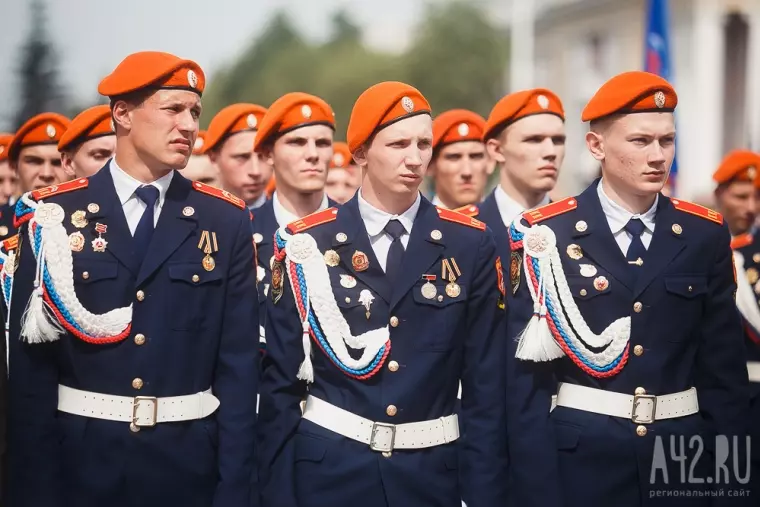 Фото: В Кемерове состоялся выпуск воспитанников губернаторских учебных заведений 11