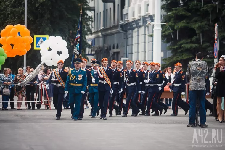 Фото: В Кемерове состоялся выпуск воспитанников губернаторских учебных заведений 19