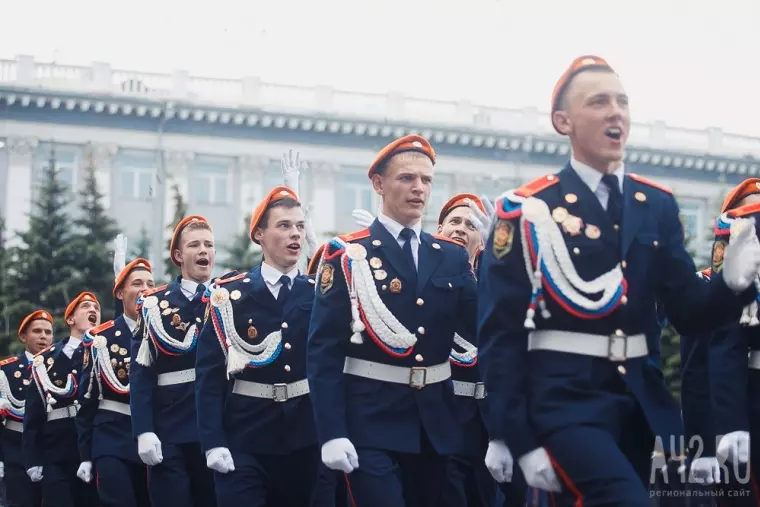 Фото: В Кемерове состоялся выпуск воспитанников губернаторских учебных заведений 20