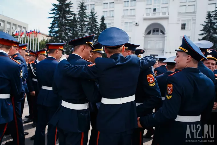 Фото: В Кемерове состоялся выпуск воспитанников губернаторских учебных заведений 36
