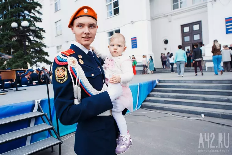Фото: В Кемерове состоялся выпуск воспитанников губернаторских учебных заведений 42