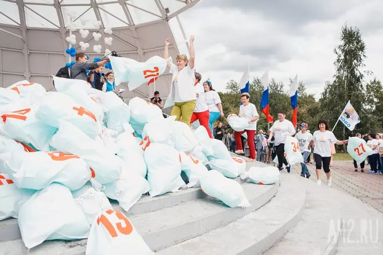 Фото: В Кемерове прошёл парад стройности по случаю финала «Жги-Шоу» 26