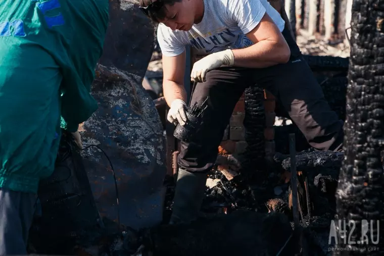 Фото: Пожар в кемеровском приюте для бездомных животных «Верный» 19