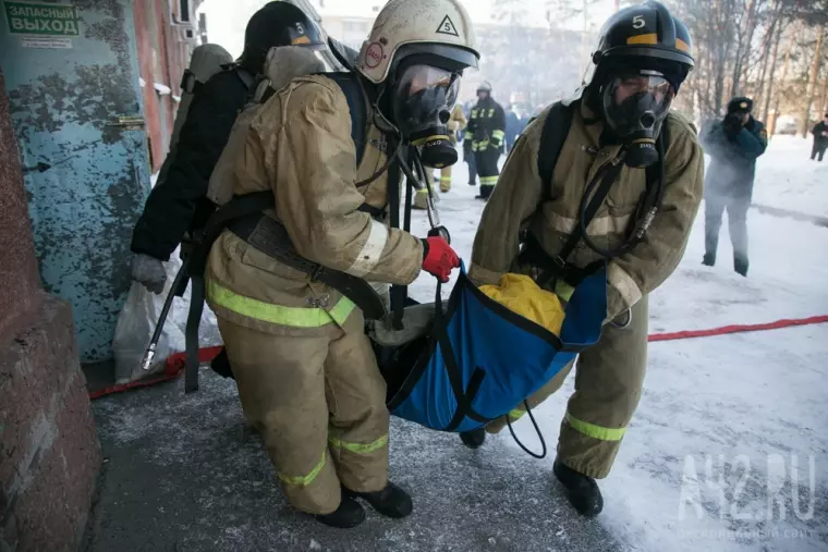 Фото: Горячая ситуация: как боролись с огнём на ГТРК «Кузбасс» 5