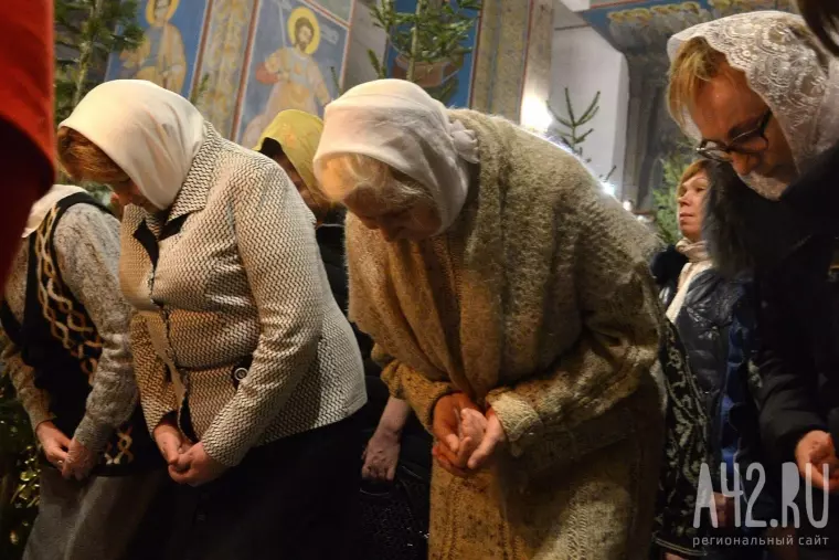 Фото: Свет Рождества: праздничная служба в Знаменском соборе Кемерова 20