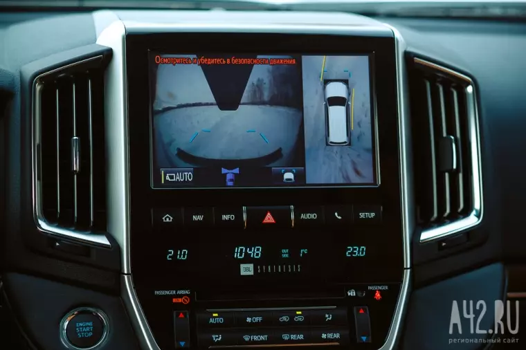 Тест-драйв автомобиля Toyota Land Cruiser 200 17