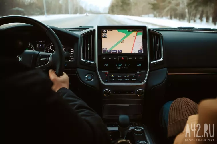 Тест-драйв автомобиля Toyota Land Cruiser 200 13