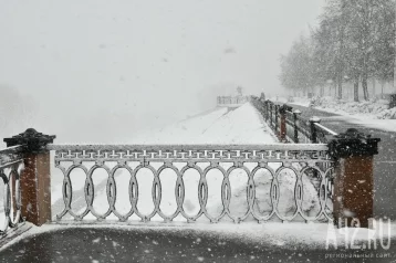 Фото: «Апрель нас самих удивляет»: синоптики прокомментировали сильный снегопад в Кузбассе 1