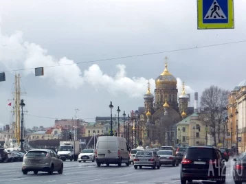 Фото: Трудности с поставками: Mango временно прекратил работу в России 1