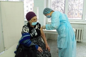 Фото: В Кемерове пожилые люди смогут доехать до места вакцинации от COVID-19 на социальном такси 3