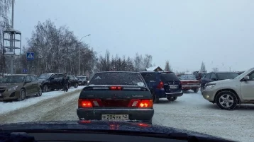Фото: В Кемерове из-за ДТП на улице Терешковой образовалась пробка 1