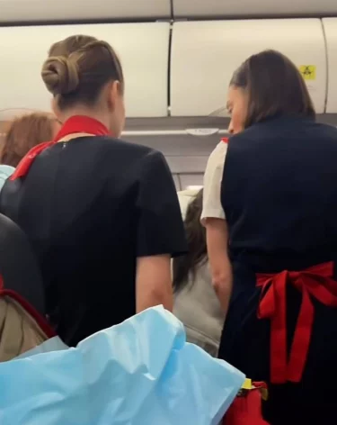 У пассажирки авиарейса Екатеринбург — Самарканд во время полёта начались роды