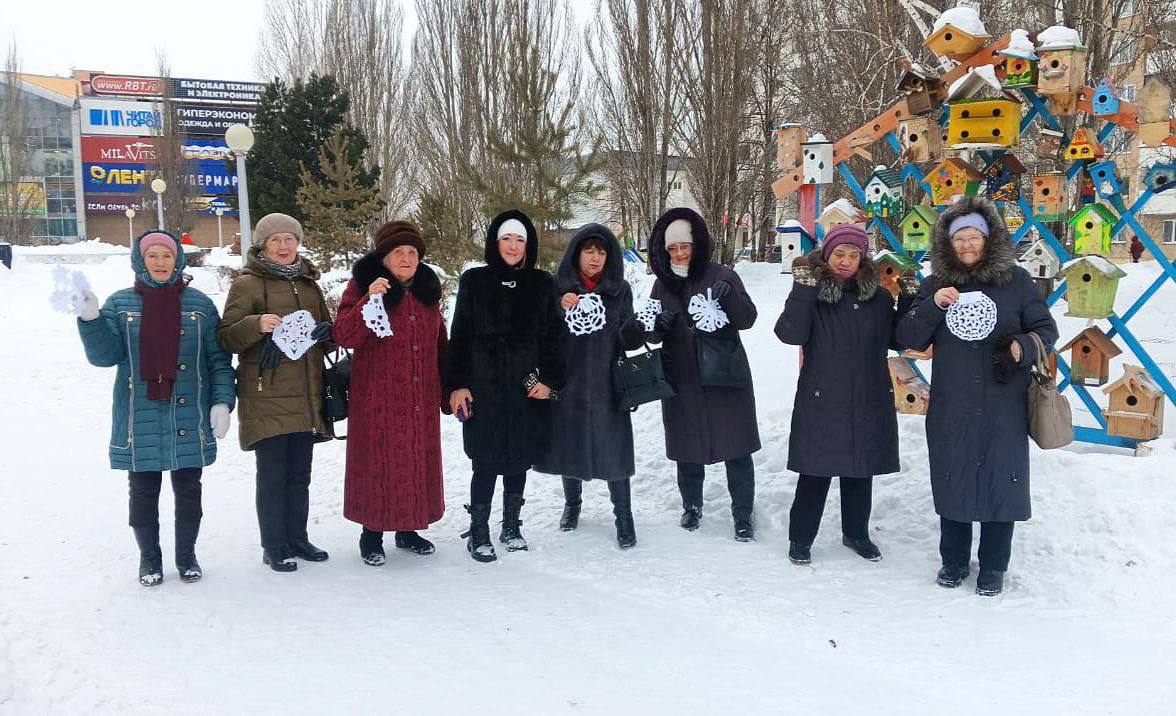 Кемеровчанам подарили сувениры в рамках акции «Волшебная снежинка добра»