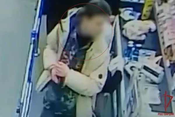 В Кузбассе мужчина похитил из магазина бутылку виски за 5 000 рублей