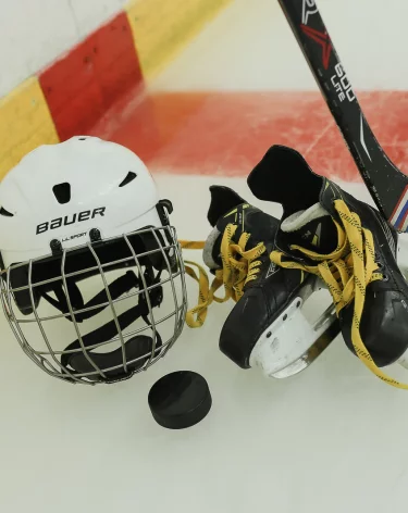 Дональд Трамп назвал кузбасского хоккеиста Сергея Бобровского легендарным вратарём