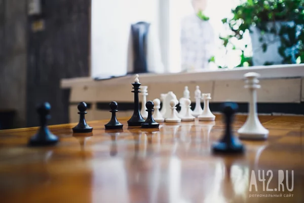 В Катаре 12-летний россиянин выиграл партию у чемпиона мира по шахматам