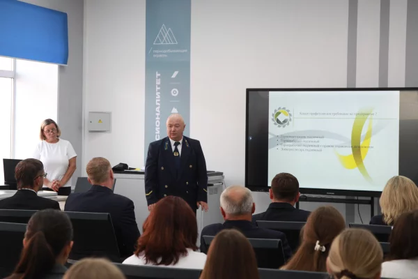 В подшефных техникумах «СУЭК-Кузбасс» прошли встречи выпускников с представителями компании