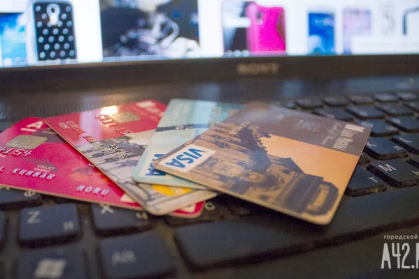 В России с декабря могут заработать лимиты на число банковских карт