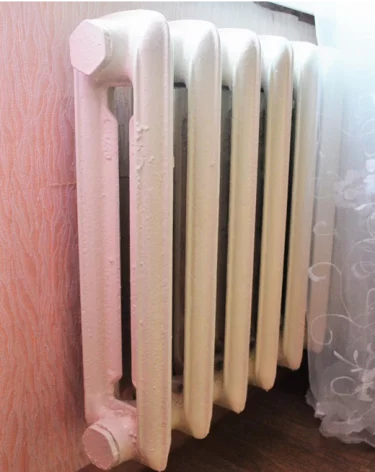 Порыв на теплотрассе лишил отопления жителей кузбасского посёлка