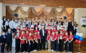 Космонавт Борис Волынов посетил школу, в которой учился в Кузбассе
