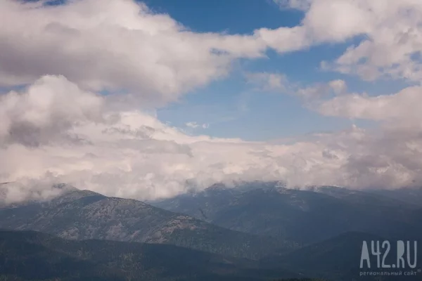 Спасатели в поисках семьи Усольцевых обследовали глубокую пещеру