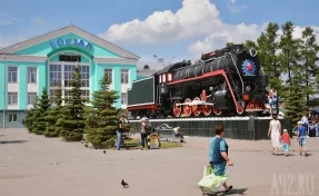 «Выявлены дополнительные сложности»: власти Кемерова объяснили, почему не могут начать ремонт привокзальной площади