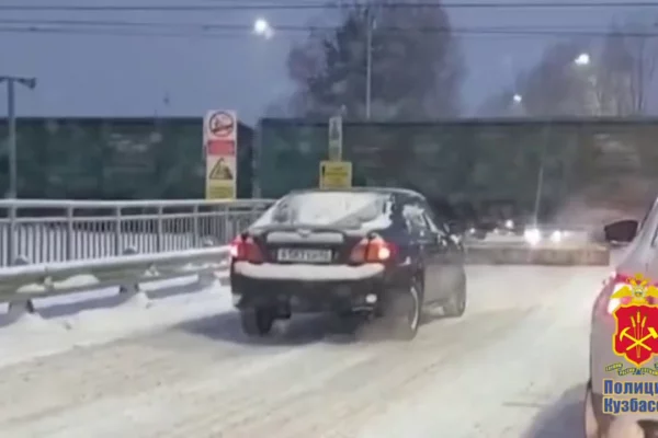 В Кемерове оштрафовали водителя после жалобы на грубое нарушение ПДД