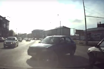 Фото: Опубликовано видео момента серьёзного ДТП на Кузнецком в Кемерове 1