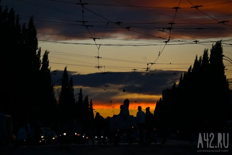 Фото: Золотой час: осенний закат в Кемерове 14