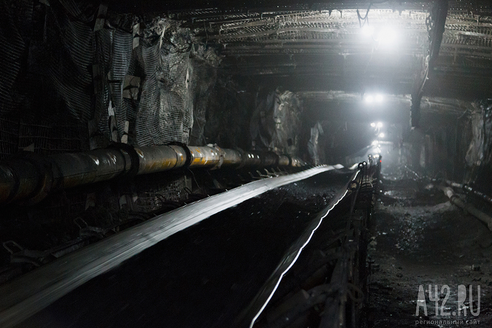 После пожара на кузбасской шахте временно приостановлена добыча угля