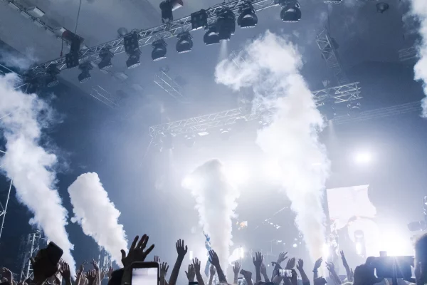 Ким Чен Ын посетил концерт российских артистов в Пхеньяне и лично поблагодарил их