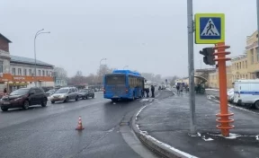 Пострадала 65-летняя женщина: стали известны детали громкого ДТП с автобусом №228 в Кемерове
