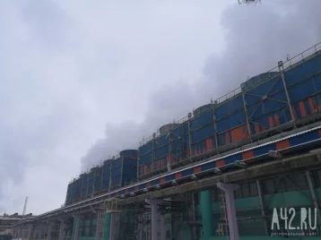 Фото: «Азот» объяснил ночной «пожар» в промзоне в Кемерове 1