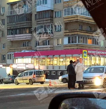 Фото: В Кемерове произошло ДТП на пересечении проспекта Ленина и Пионерского бульвара 1