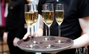 Эксперт дал прогноз, что будет с ценами на шампанское к Новому году 